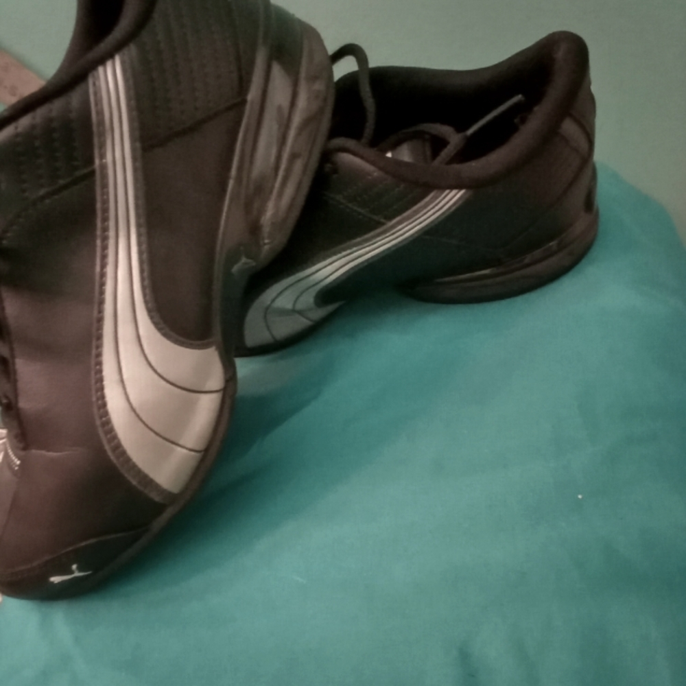 Puma Women's tennis shoes.